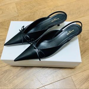 Balenciaga Leather Knife Mule in Black